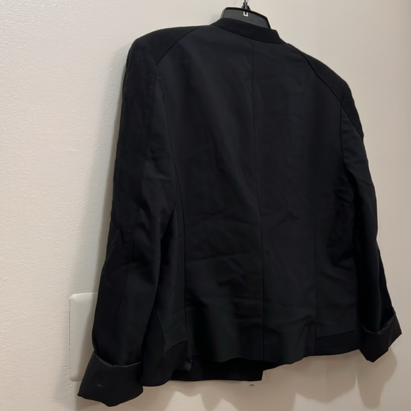 ANN TAYLOR - 10 WOMENS BLACK LINED TWO BUTTON CLOSURE POCKET FRONT BLAZER EUC - Picture 12 of 13